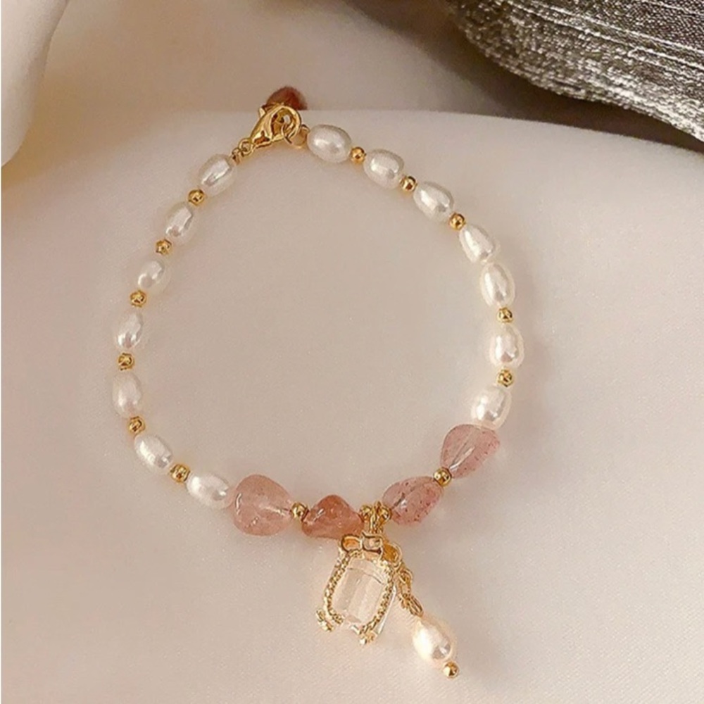 Freshwater Pearl and Crystal Bracelet